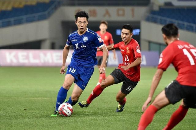 羽毛球亚锦赛：石宇奇王祉怡晋级决赛 国羽提前包揽女双冠亚军