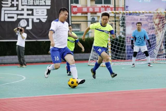 萨林杰35+22+12深圳获4连胜 广厦送北控3连败