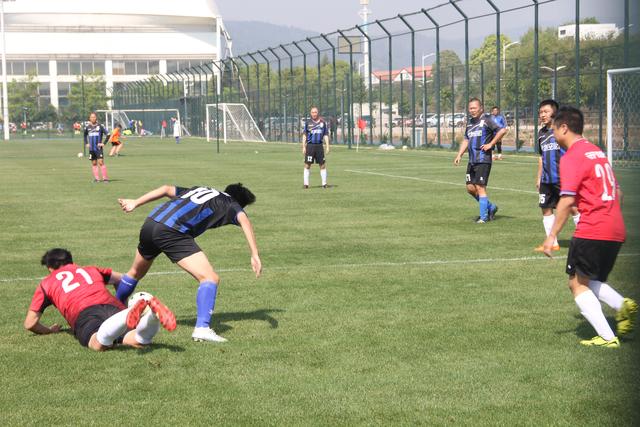 15分！周琦关键罚球率队反超 攻防状态不理想